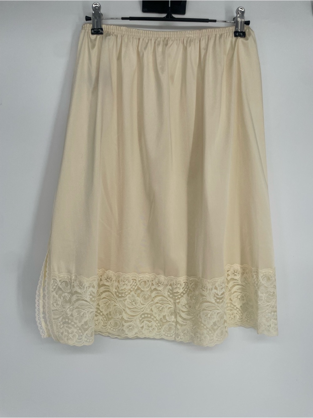 Vintage Vanity Fair Cream Nylon Half Slip
With Wide Lace Hem & Side Slit - Picture 6 of 8